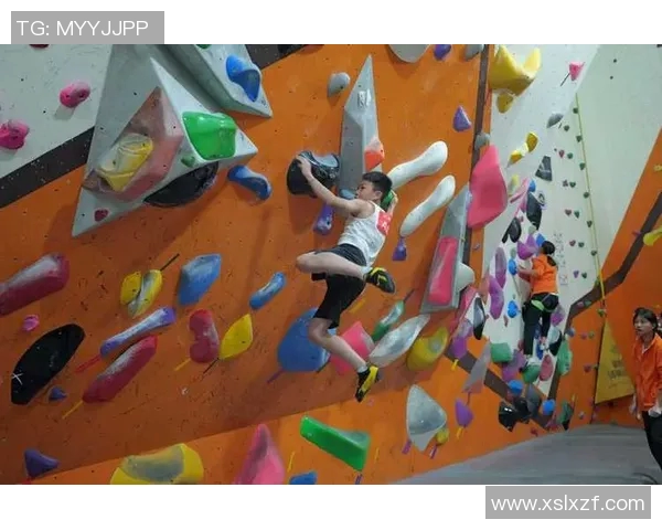 广州攀岩队在极限运动嘉年华中的默契配合与精彩表现点评