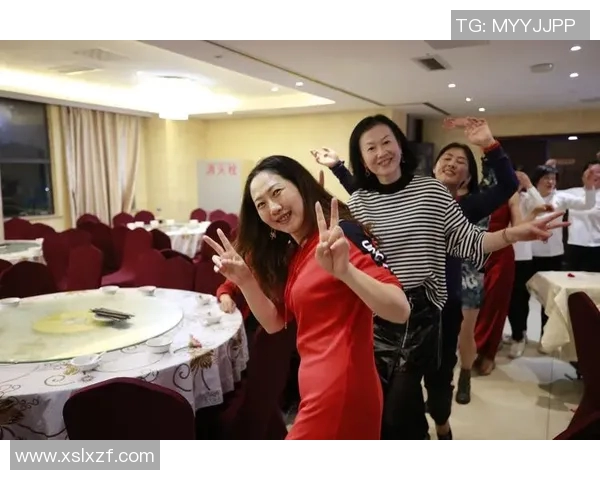 南京网球队在杯赛中的团队协作表现分析与启示 南京网球队在杯赛中的团队协作表现分析与启示